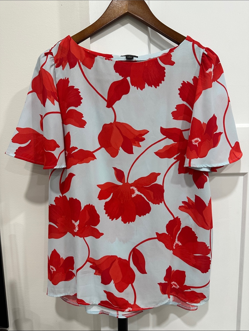 Ann Taylor Red Floral Short-Sleeve Blouse